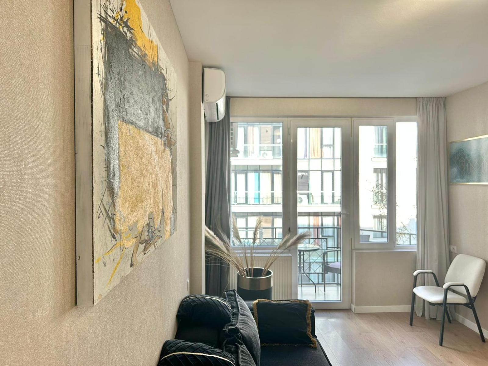 Center- Vake Park- 2br Apartment- 92m2 * Tbilisi