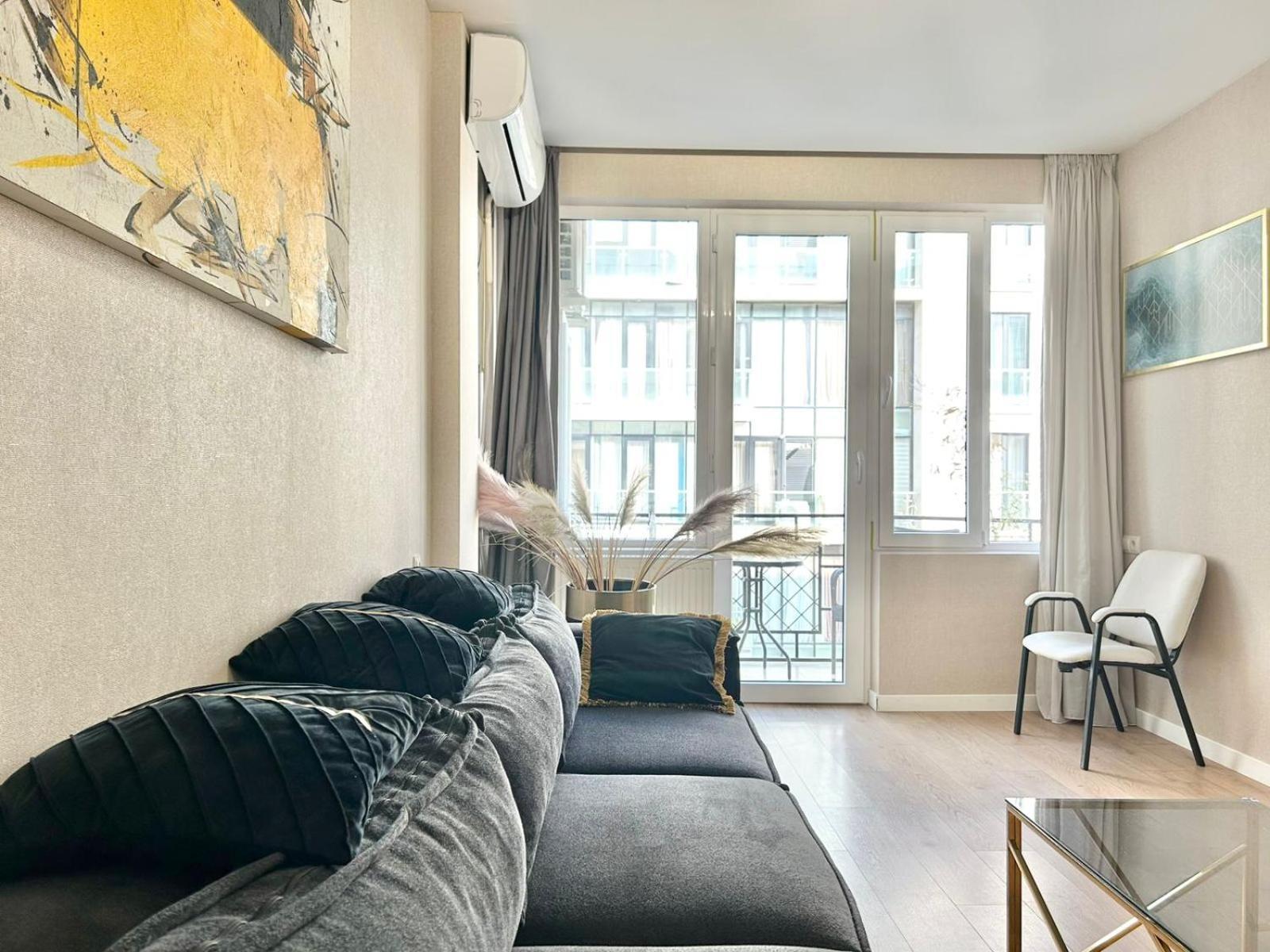 Center- Vake Park- 2br Apartment- 92m2 Apartment Tbilisi