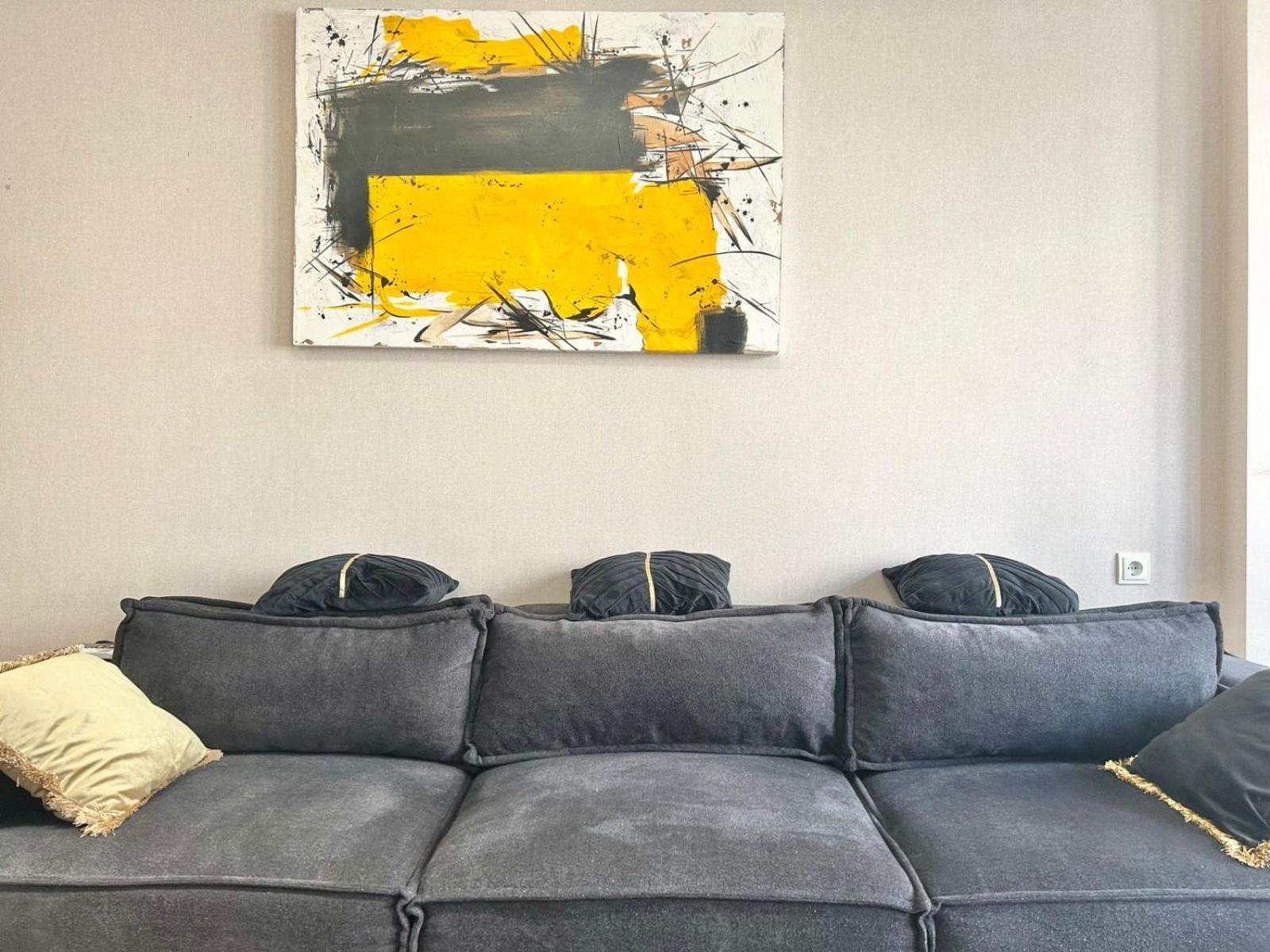 Center- Vake Park- 2br Apartment- 92m2