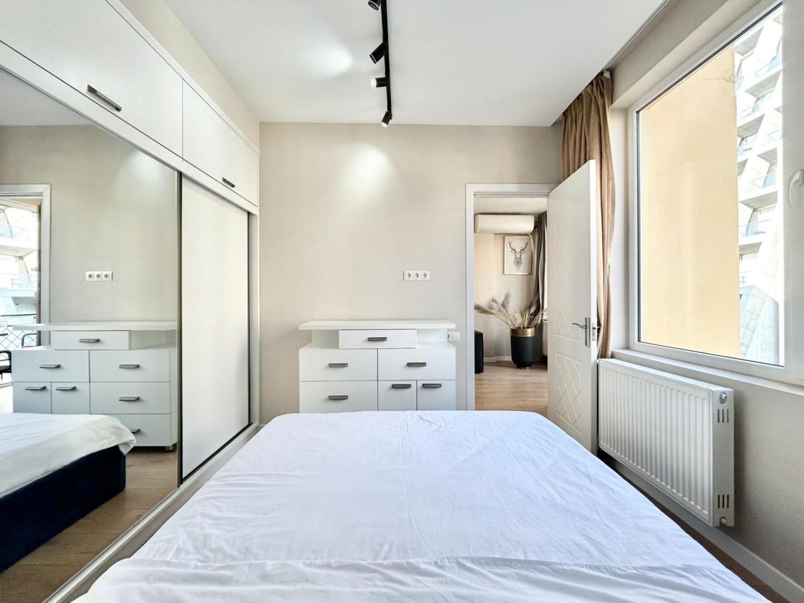 Center- Vake Park- 2br Apartment- 92m2 * Tbilisi