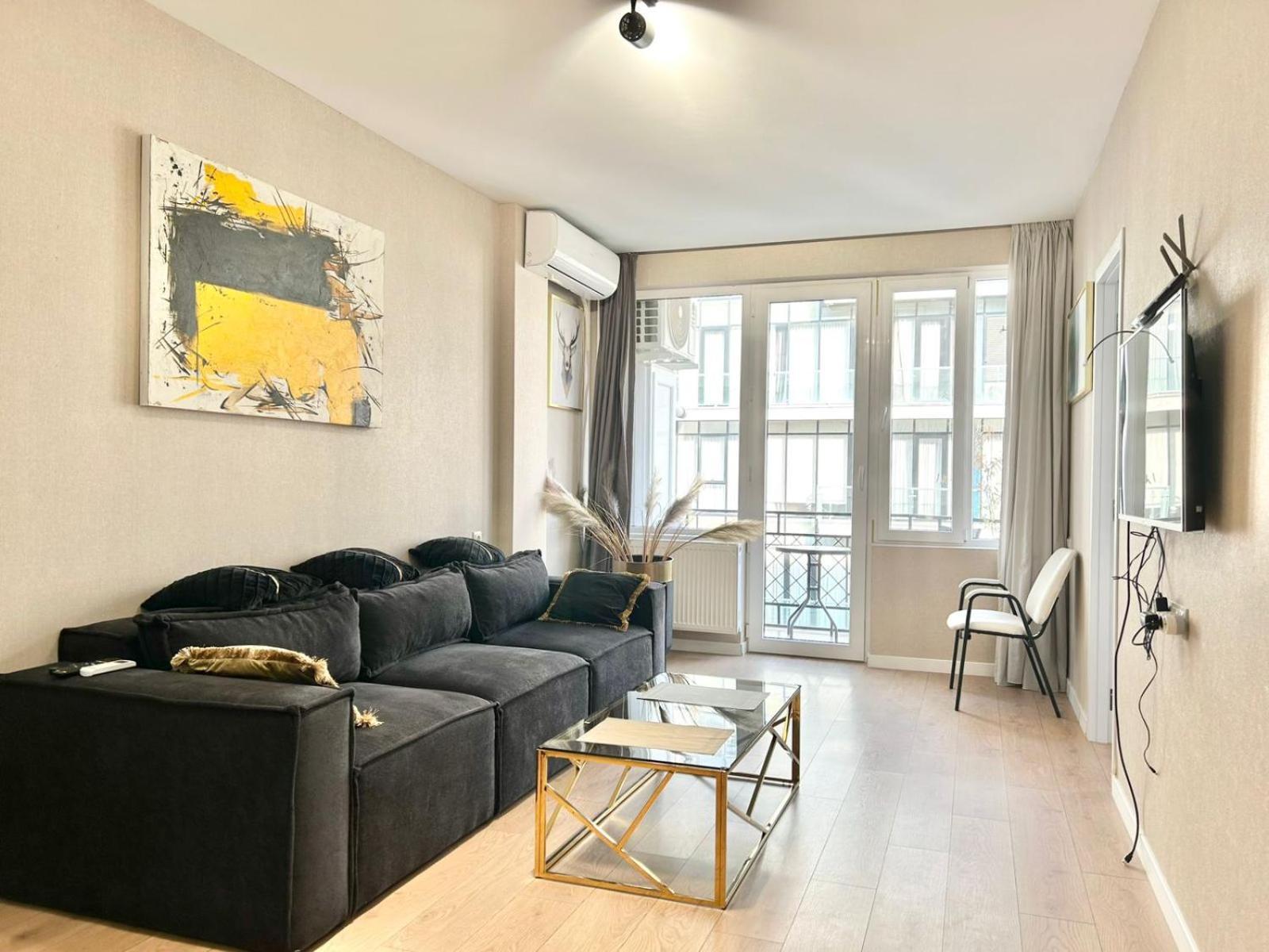 Center- Vake Park- 2br Apartment- 92m2 *